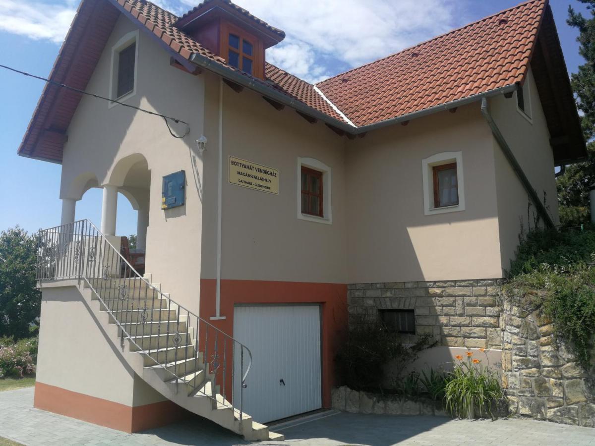 Bottyahat Guesthouse Rezi Exterior photo